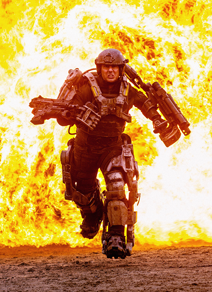 Tom Cruise Mech Suit - HD Wallpaper 