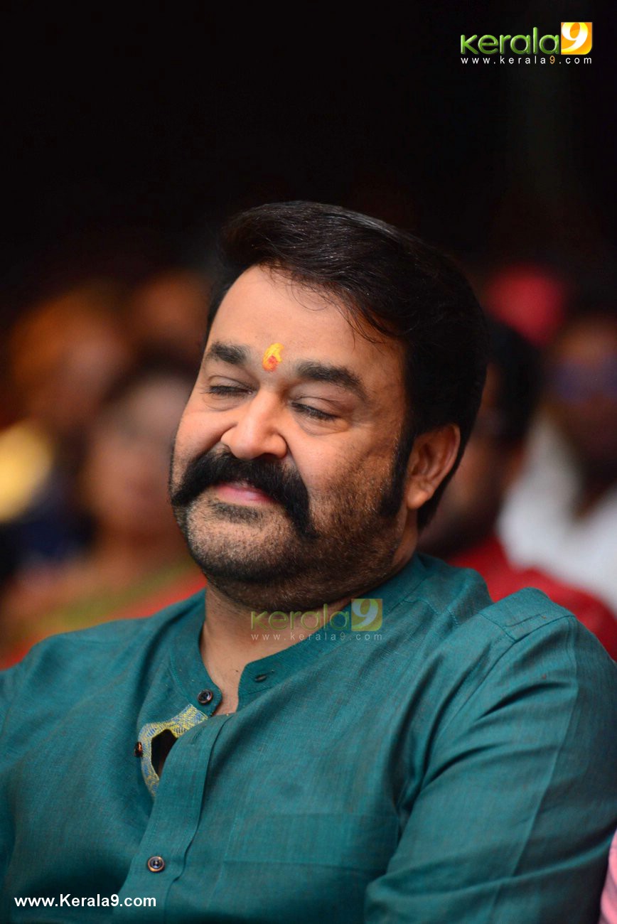 Mohanlal Movie Odiyan And Pranav Movie Aadi Launch - Mohanlal In Odiyan Hd Stills - HD Wallpaper 