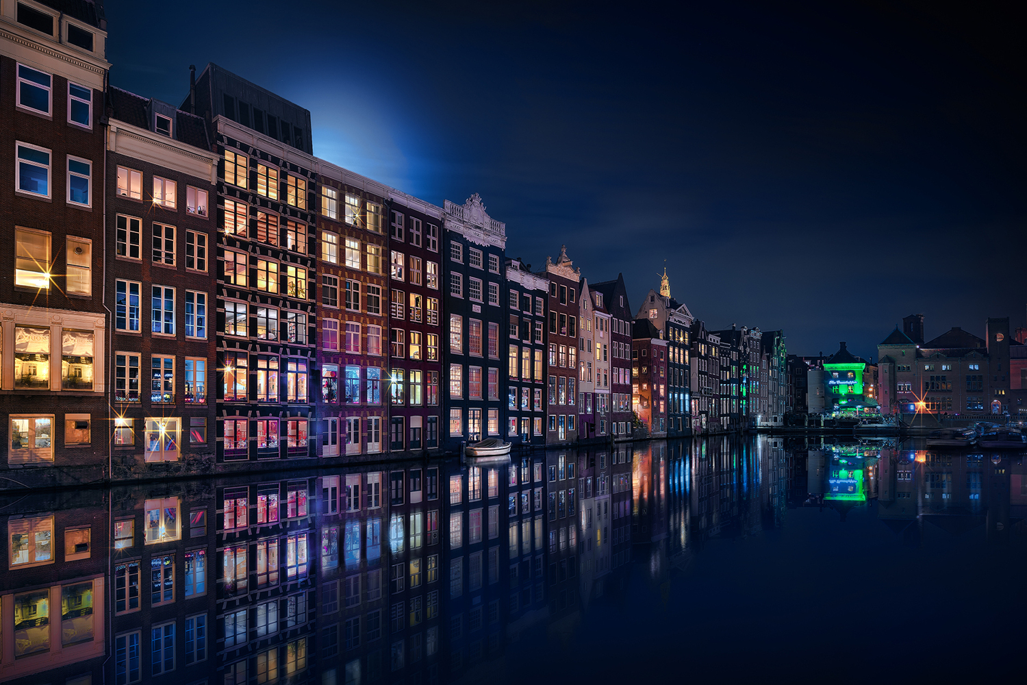 Photo Wallpaper Amsterdam Windows Colors - Smart Cities Amsterdam - HD Wallpaper 