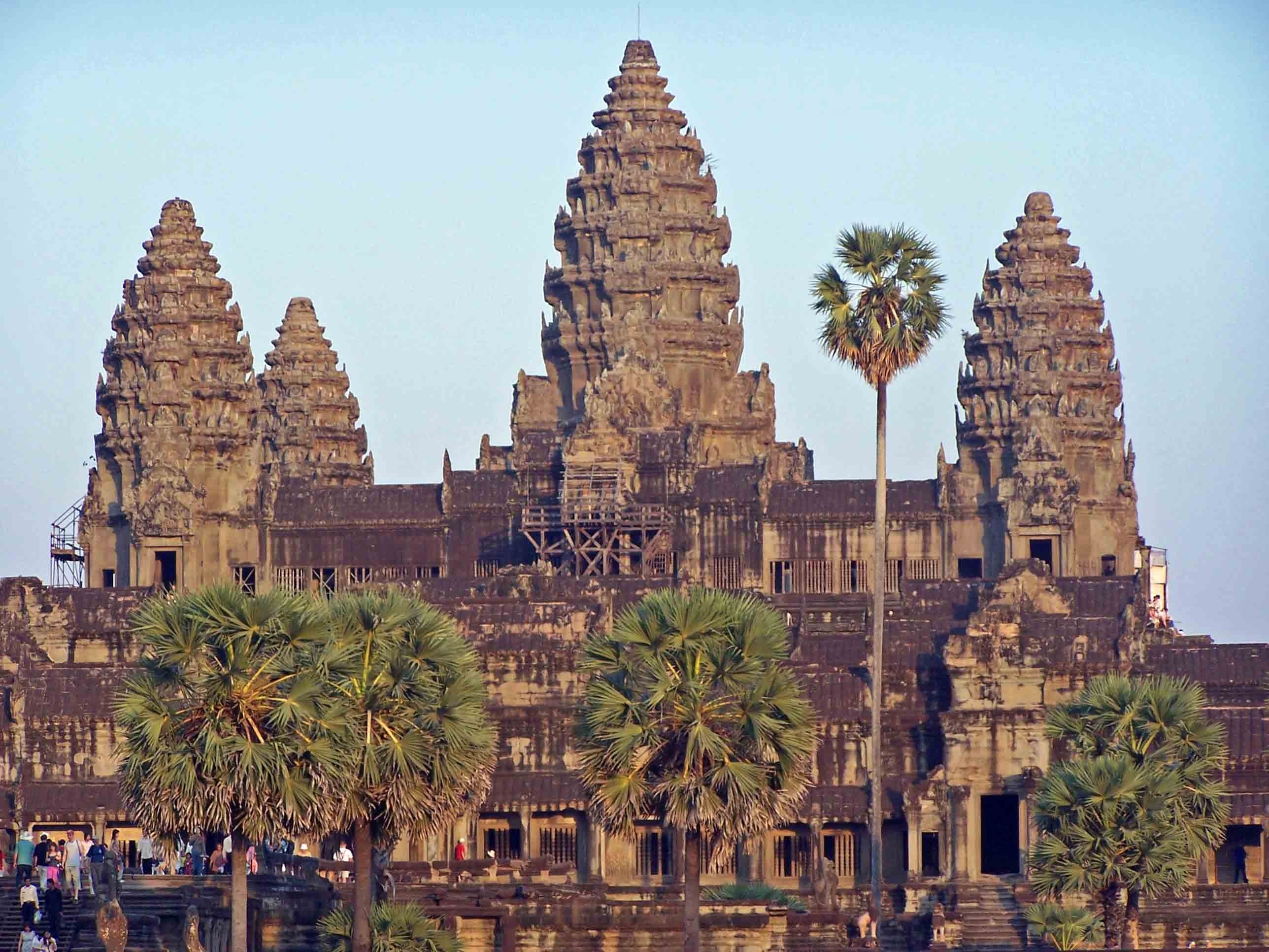 Angkor Wat Temple Religion In Cambodia - Angkor Wat - HD Wallpaper 