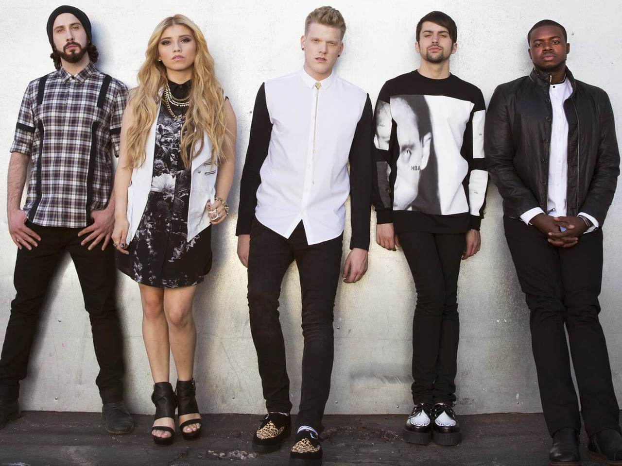 Pentatonix, Scott Hoying, And Mitch Grassi Image - Pentatonix 2015 - HD Wallpaper 