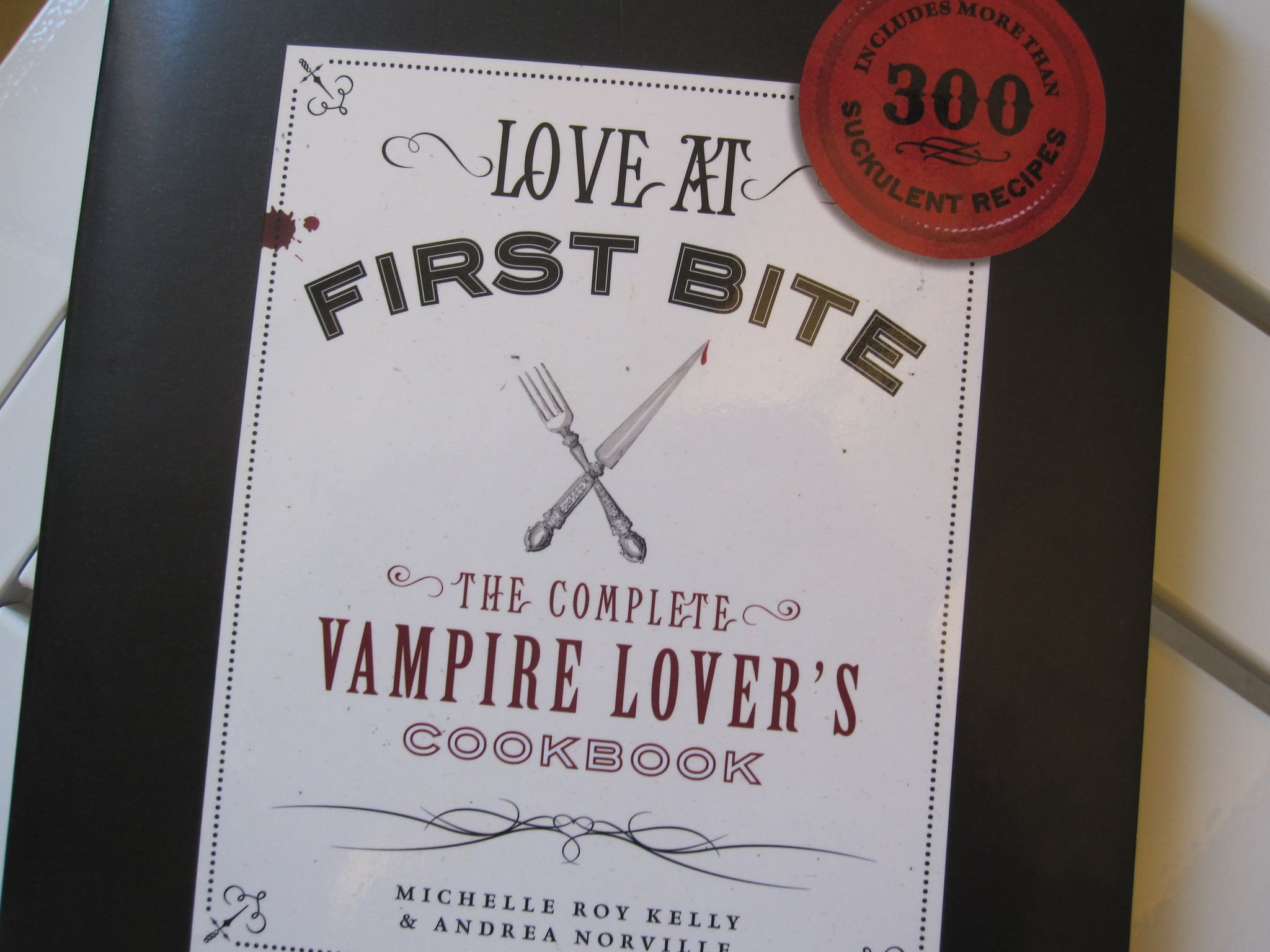 Halloween Cookbooks - HD Wallpaper 