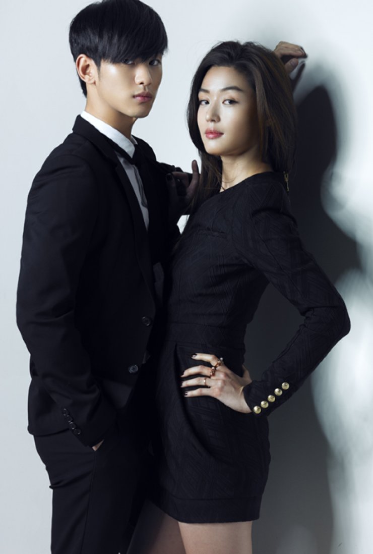 Actress Jun Ji Hyun, Right, And Actor Kim Soo Hyun - Jun Ji Hyun Kim Soo Hyun My Love From The Star - HD Wallpaper 
