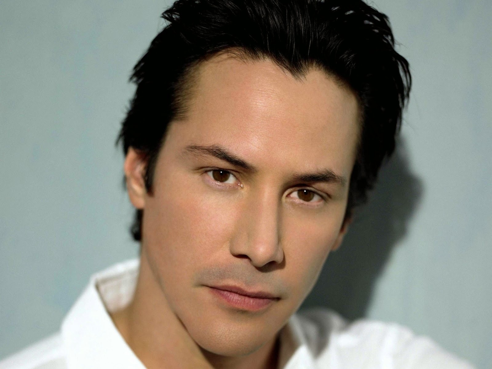 Keanu Reeves Hd Wallpapers - Keanu Reeves Girlfriend 2011 - HD Wallpaper 