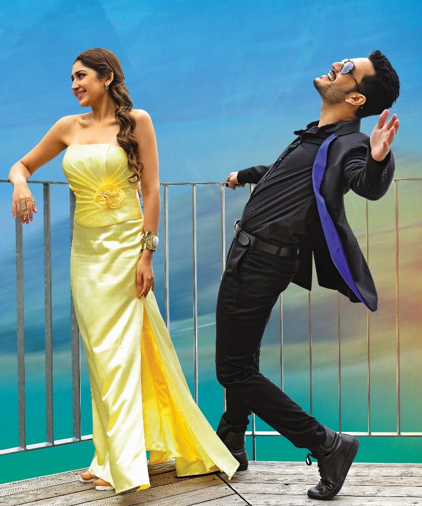 Sayesha Saigal Pretty Wallpaper Baltana - Akhil The Power Of Jua 2017 - HD Wallpaper 