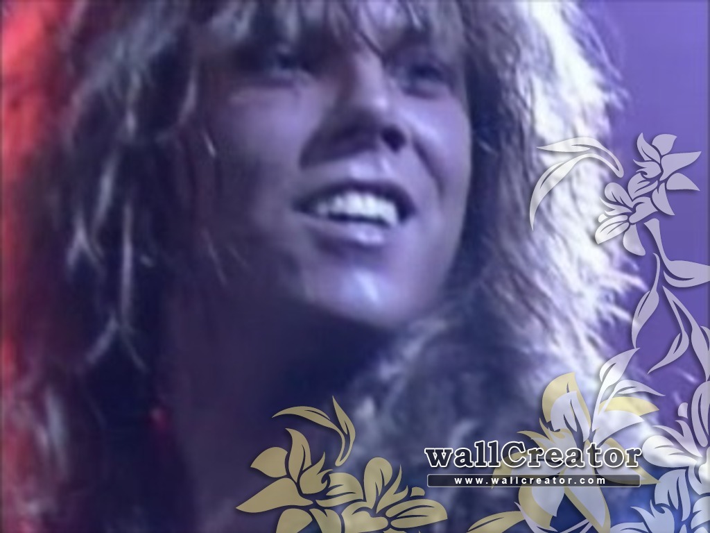 1366 / 768 Wallpaper - Floral Design - HD Wallpaper 