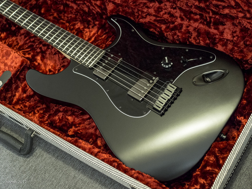 Jim Root Stratocaster 2018 - HD Wallpaper 