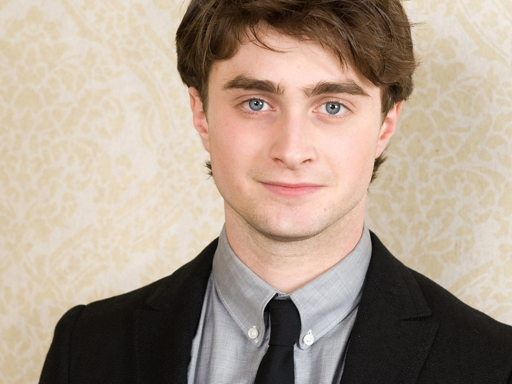 Daniel Radcliffe Wallpaper - Daniel Radcliffe Photos Hd - HD Wallpaper 