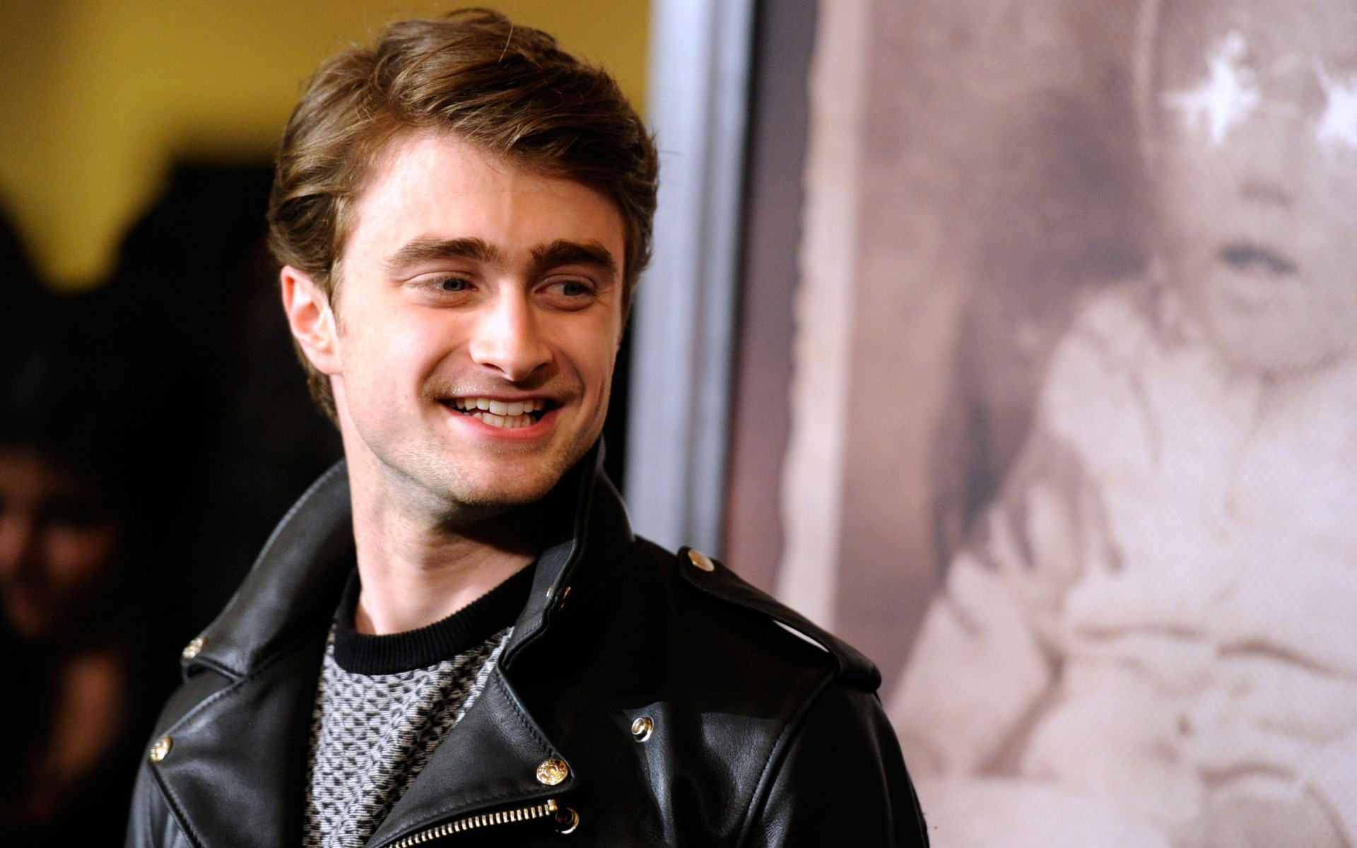 Daniel Radcliffe Drunk In Harry Potter Sets - HD Wallpaper 