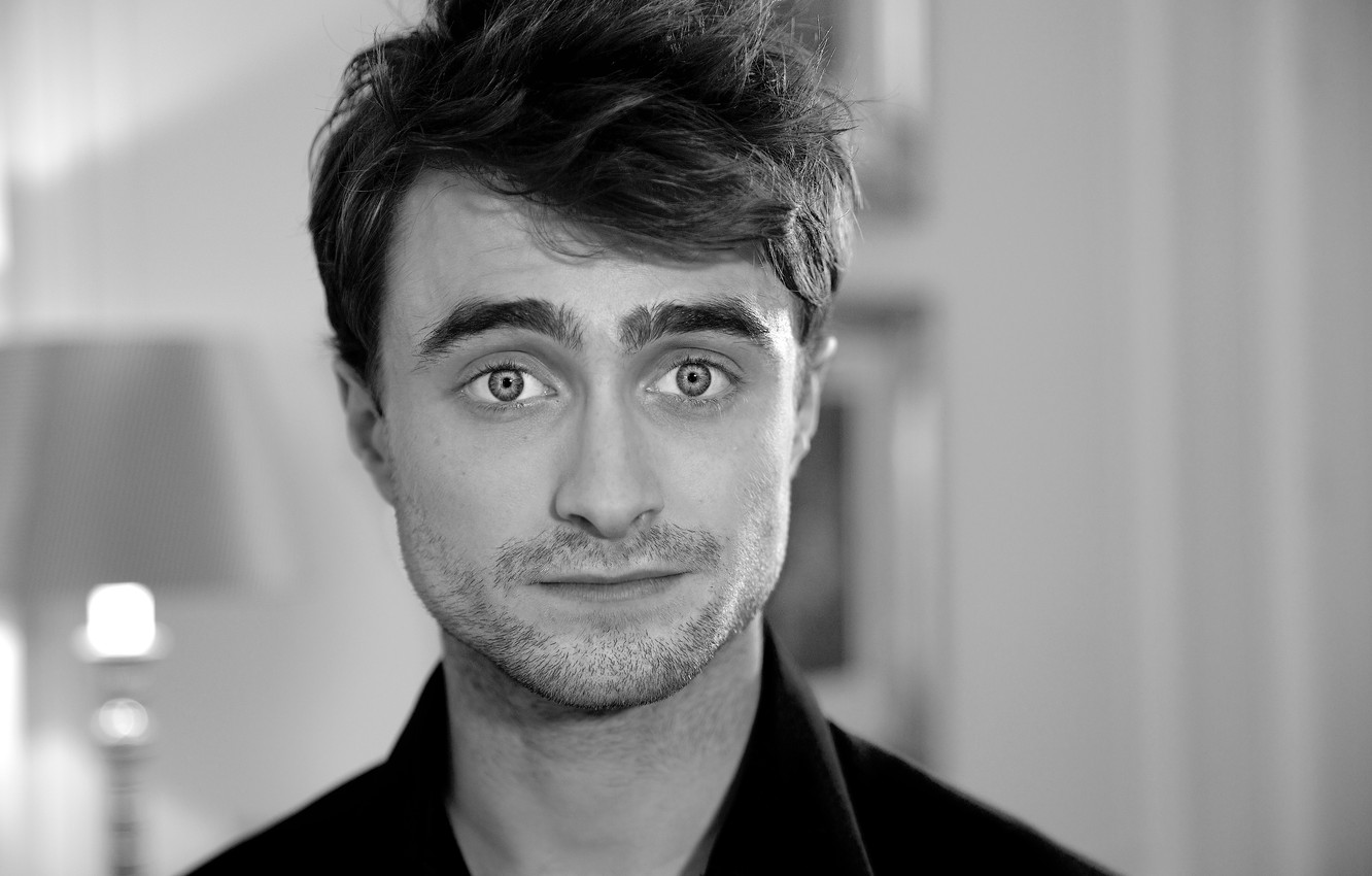 Photo Wallpaper Daniel Radcliffe, The Guinness Book - Daniel Radcliffe Black And White - HD Wallpaper 