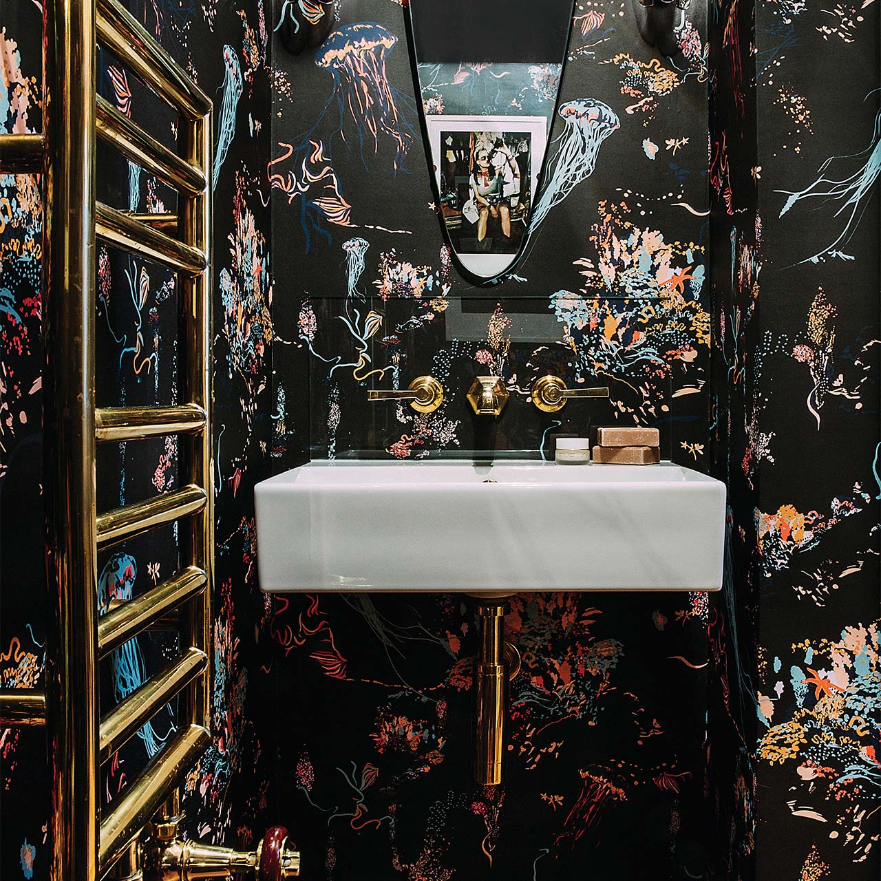 17-patterns Jellyfish Wallpaper Black - Wallpaper - HD Wallpaper 