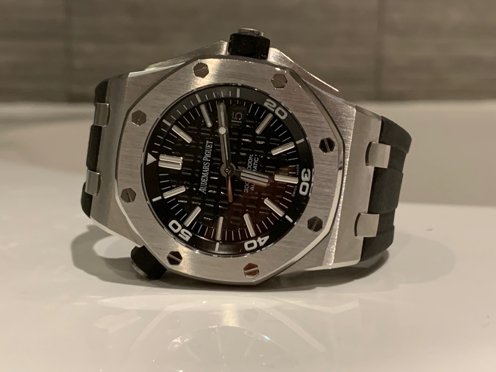 Analog Watch - HD Wallpaper 