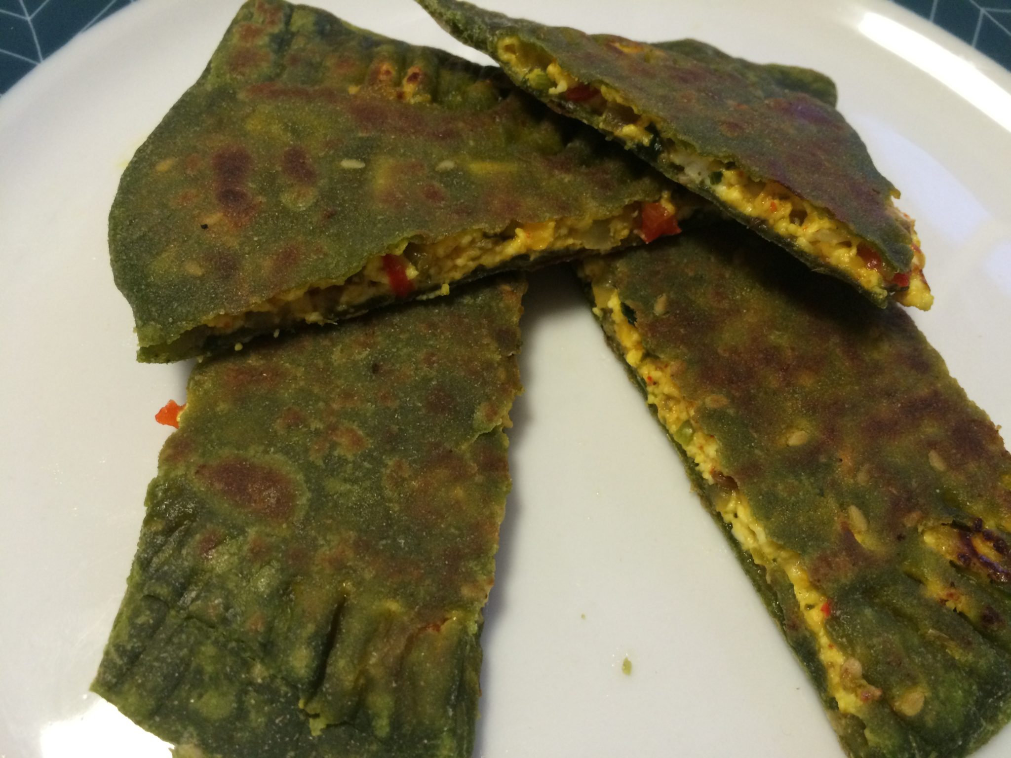 Palak Paneer Paratha - HD Wallpaper 