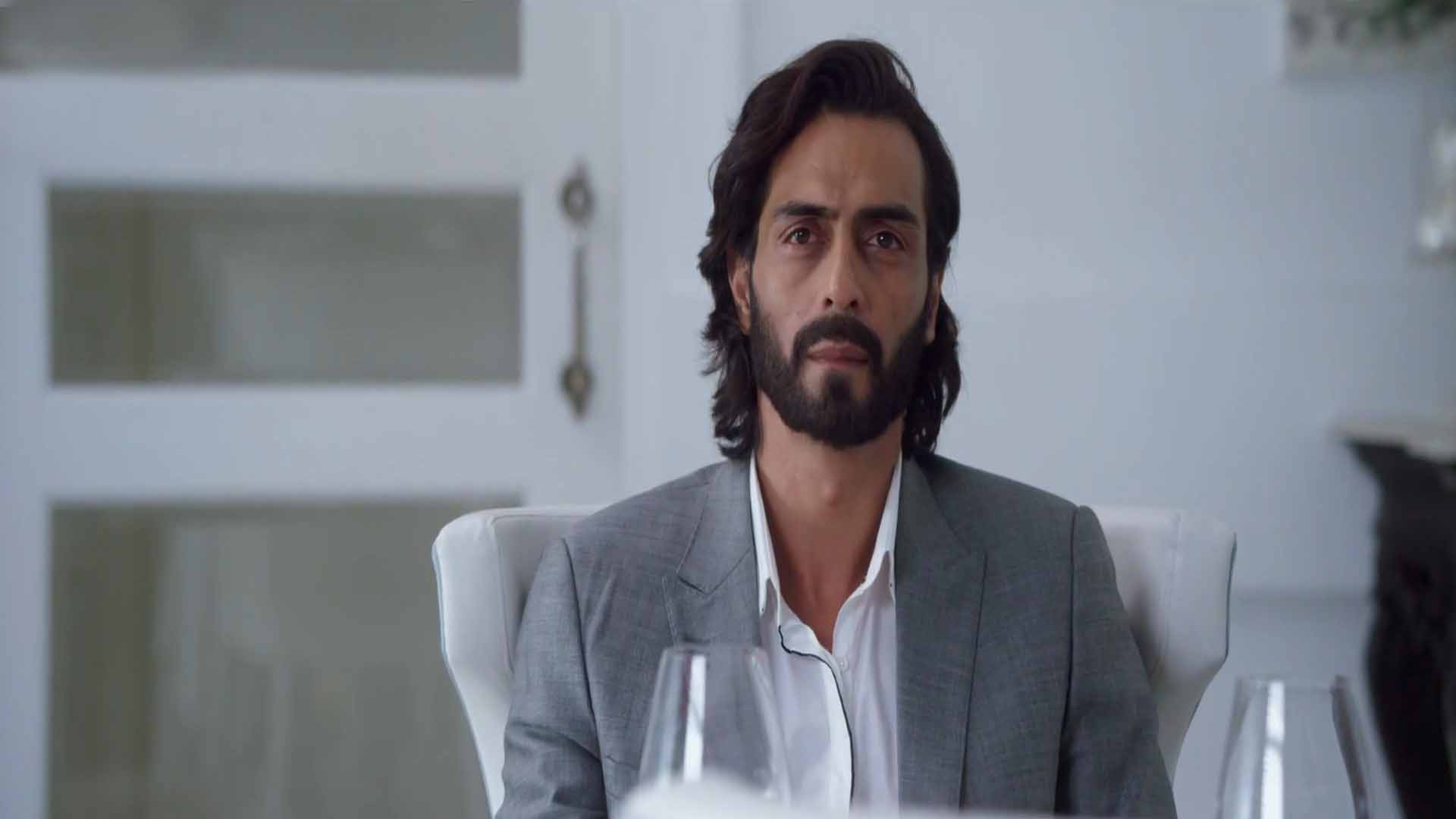 Attractive Arjun Rampal As Kabir In Movie Roy High - Spokesperson - HD Wallpaper 