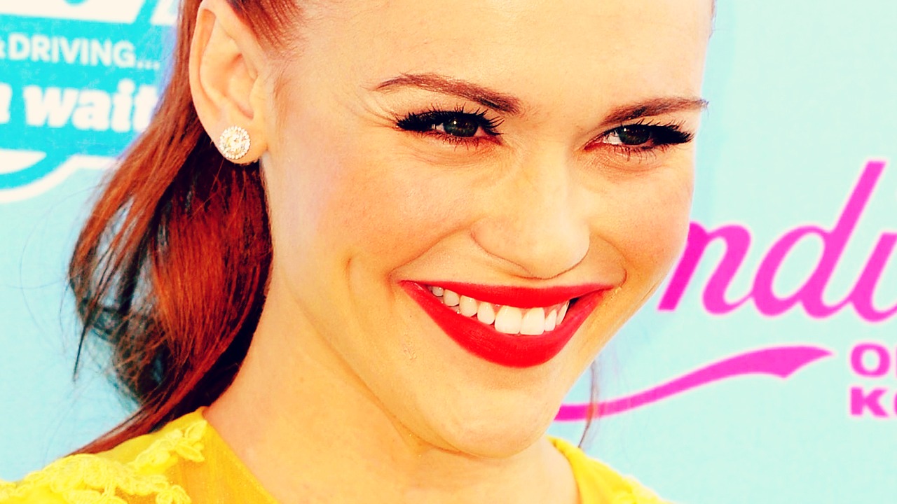 Holland Roden - Red Hair - HD Wallpaper 