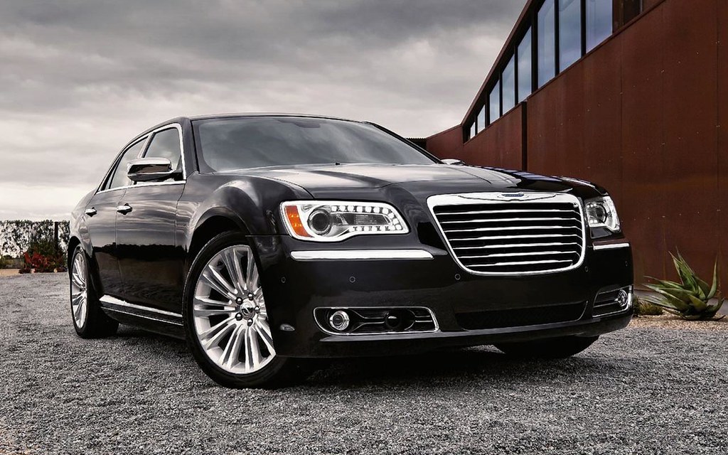 Chrysler 300 S Canada - HD Wallpaper 