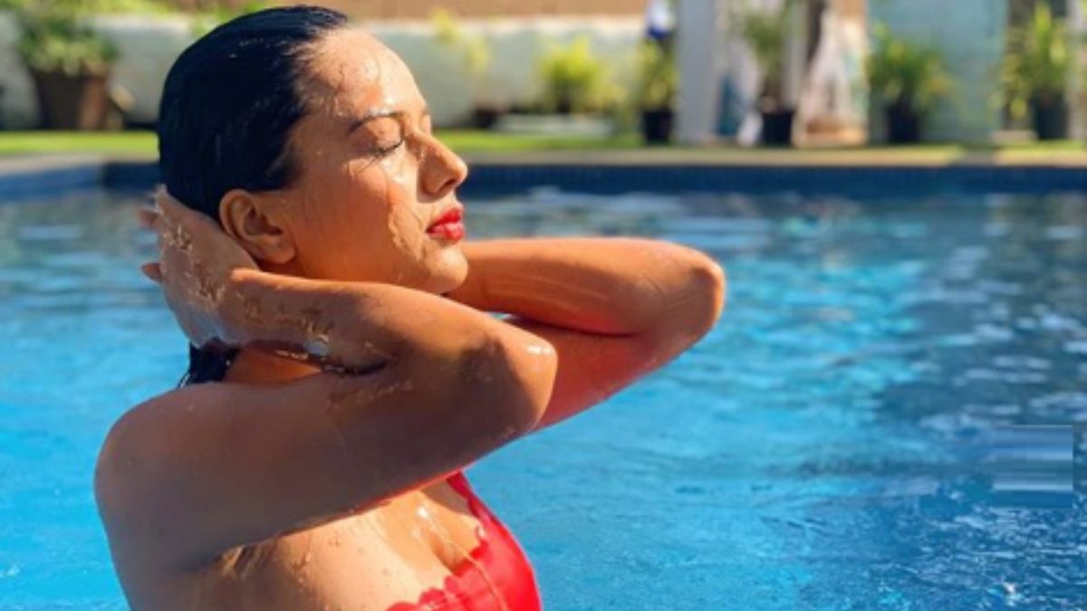 Nia Sharma Bikini Photos - Nia Sharma Red Bikini - HD Wallpaper 