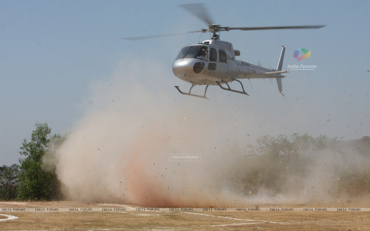 Helicopter Rotor - HD Wallpaper 