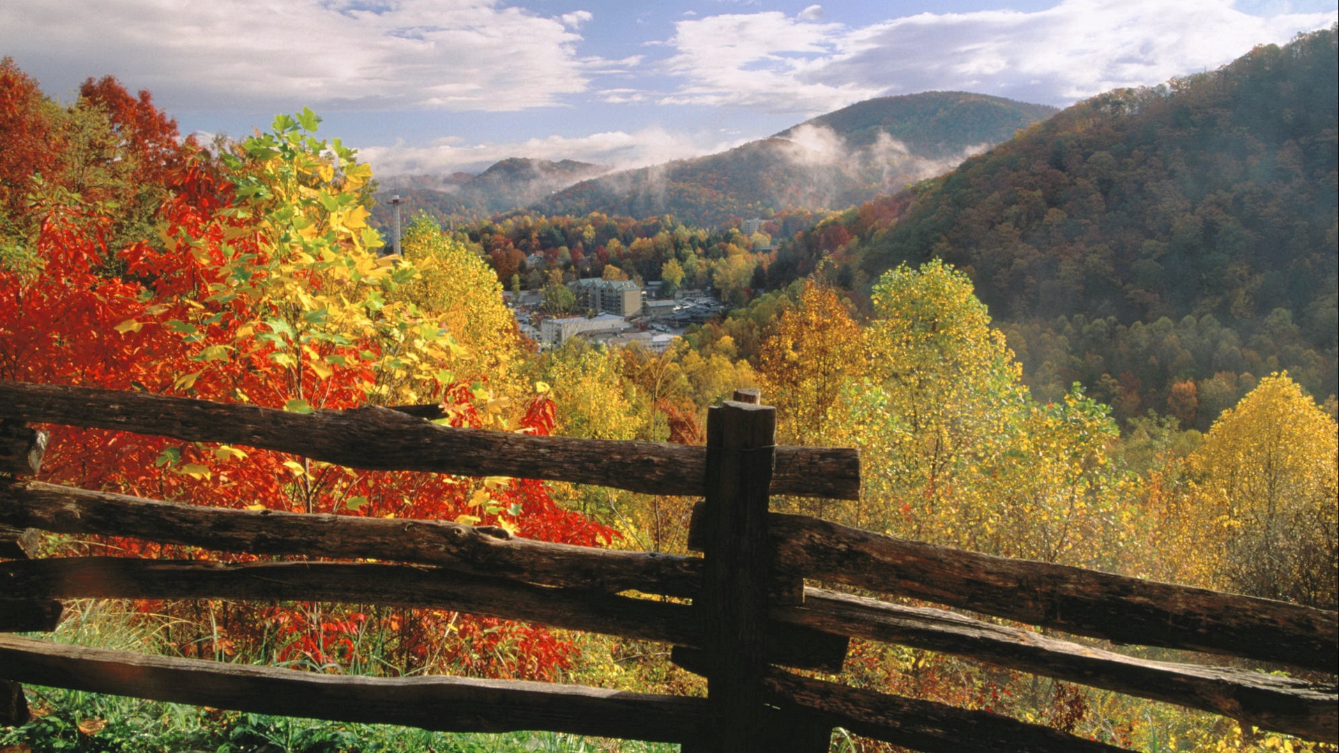Smoky Mountain Fall Wallpaper - Smoky Mountains Fall Desktop - HD Wallpaper 