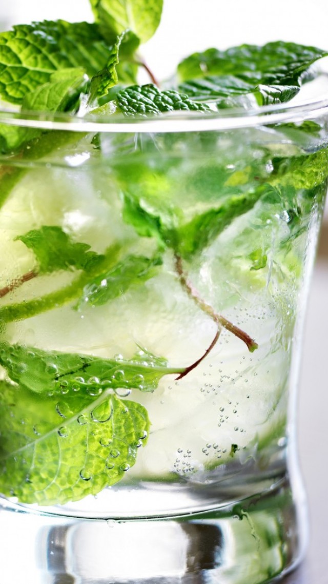 Mint Leaves In Cocktails - HD Wallpaper 