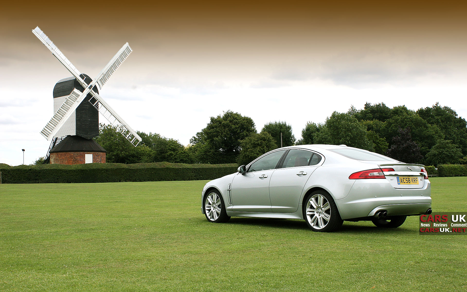 Jaguar Xfr - HD Wallpaper 