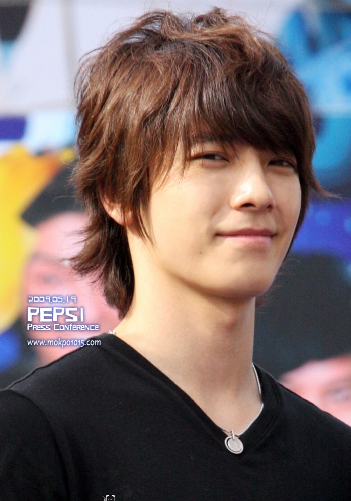 Donghae 2009 - HD Wallpaper 