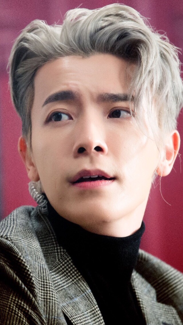 🌸 Like Or Reblogue If You Save/use 🌸 - Super Junior Donghae Gray Hair - HD Wallpaper 