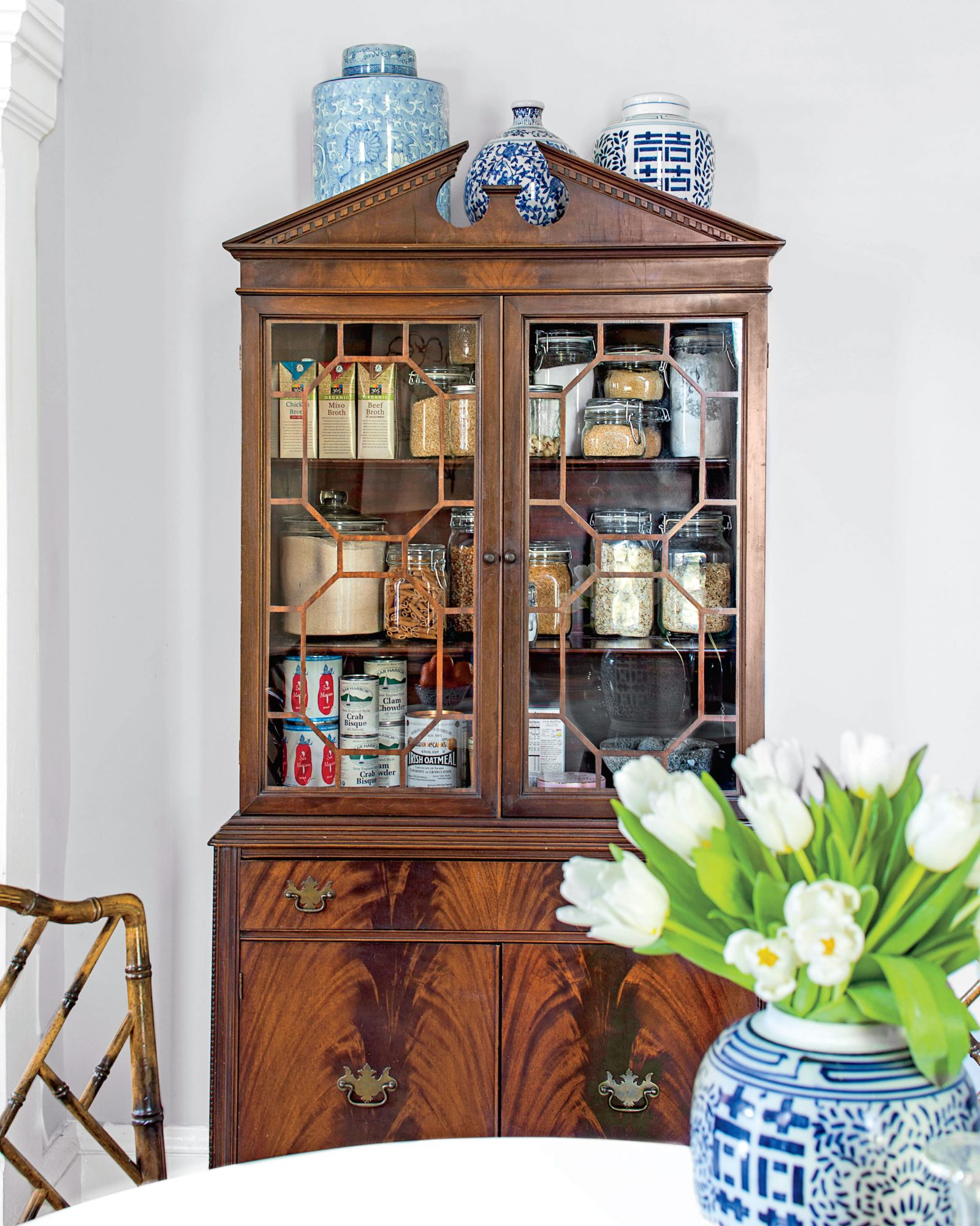China Cabinet - HD Wallpaper 