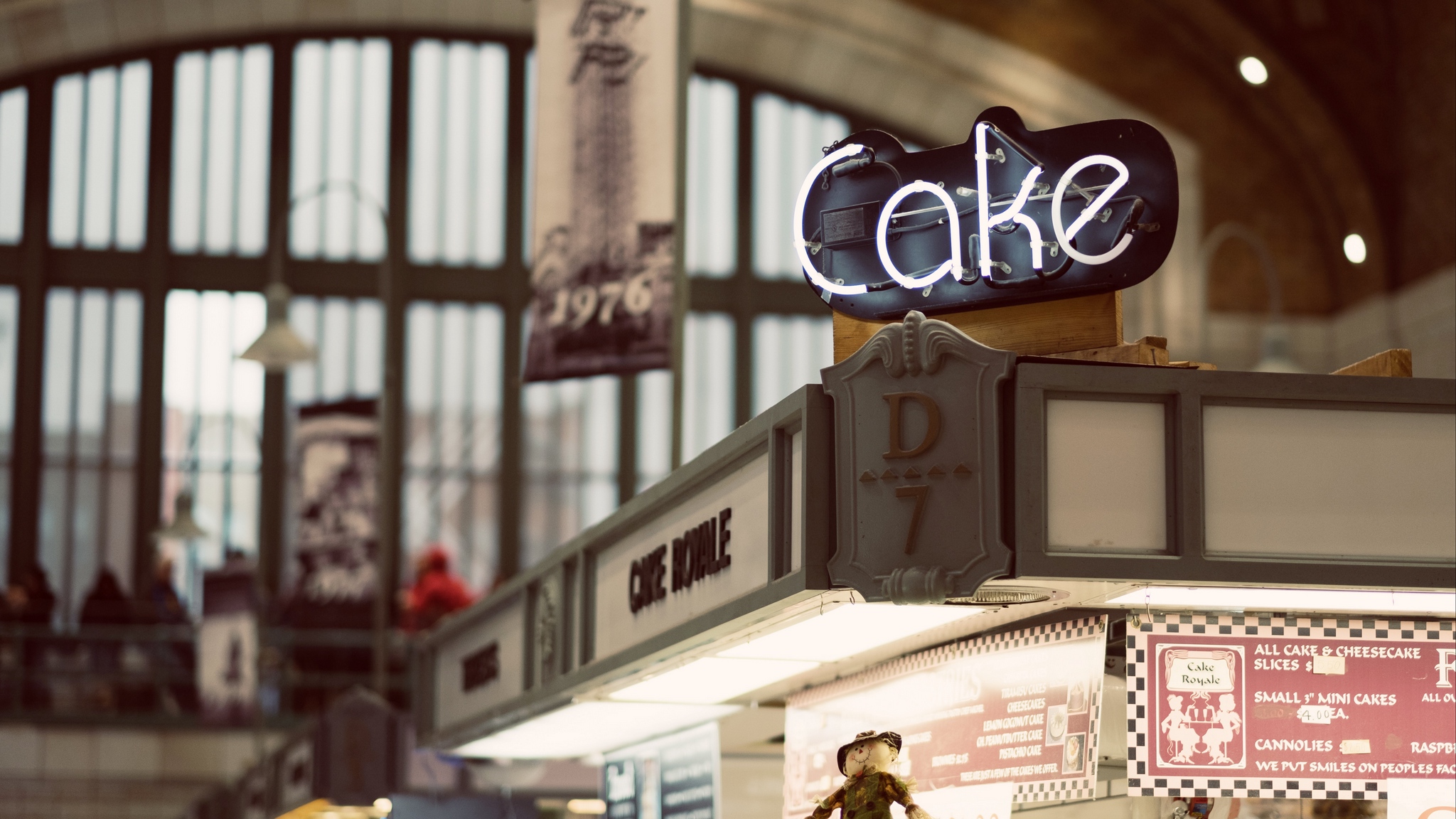 Wallpaper Cafe, Signboard, Bakery - Retail Should Be Open In Airport - HD Wallpaper 