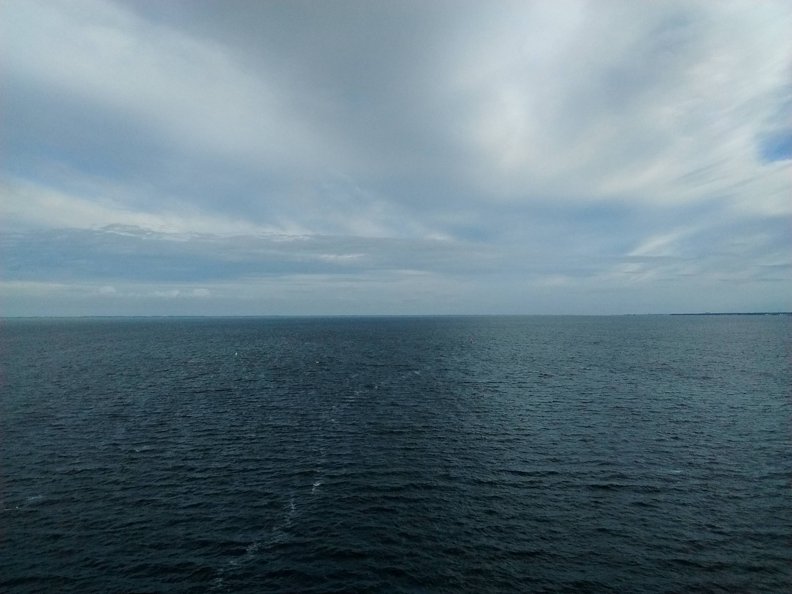 Just Keep Swimming Wallpaper - HD Wallpaper 