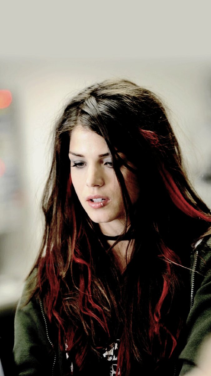 Big Bad Wolf And Little Red Riding Hood Daughter - HD Wallpaper 