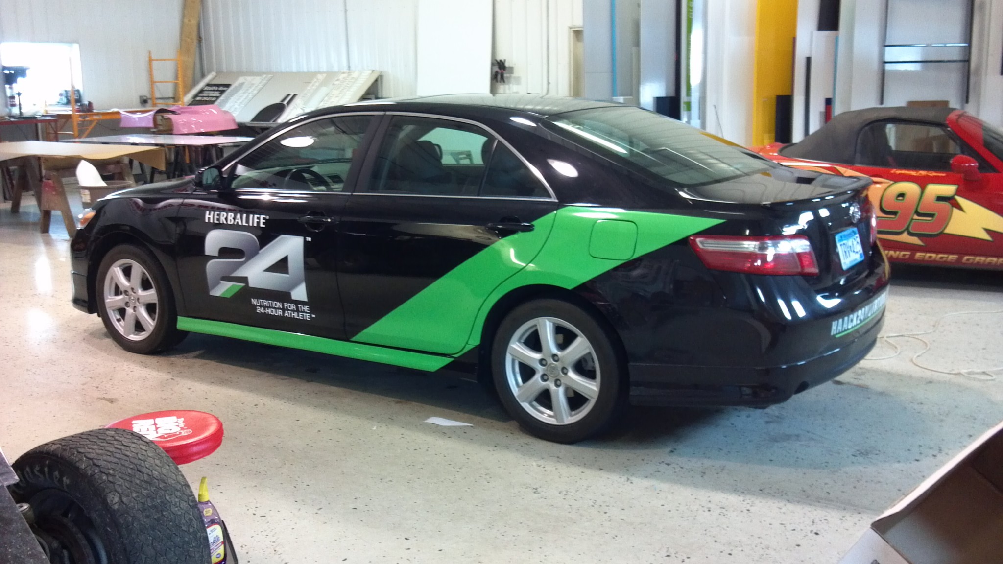 2013 04 15 11 47 11 - Herbalife Car Branding - HD Wallpaper 