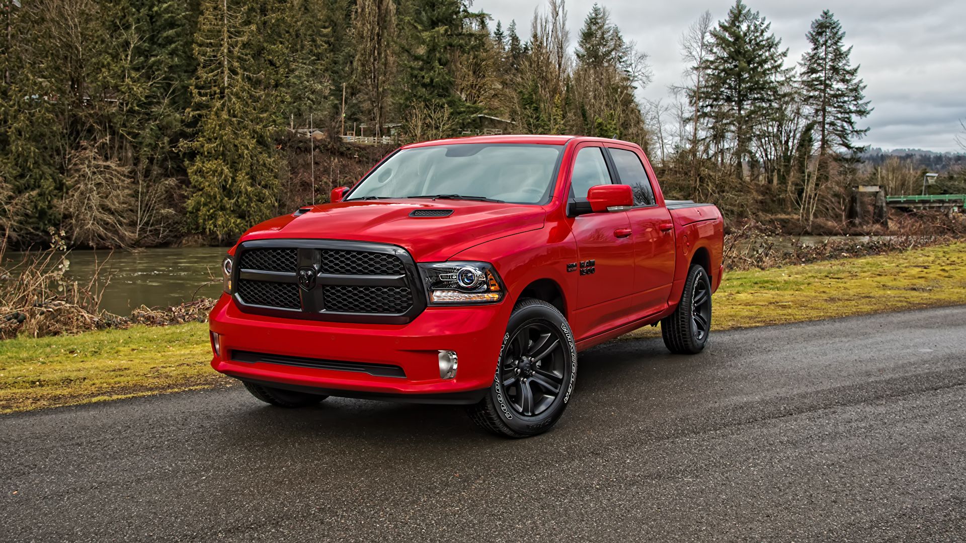 Dodge Ram 1500 Roja - HD Wallpaper 