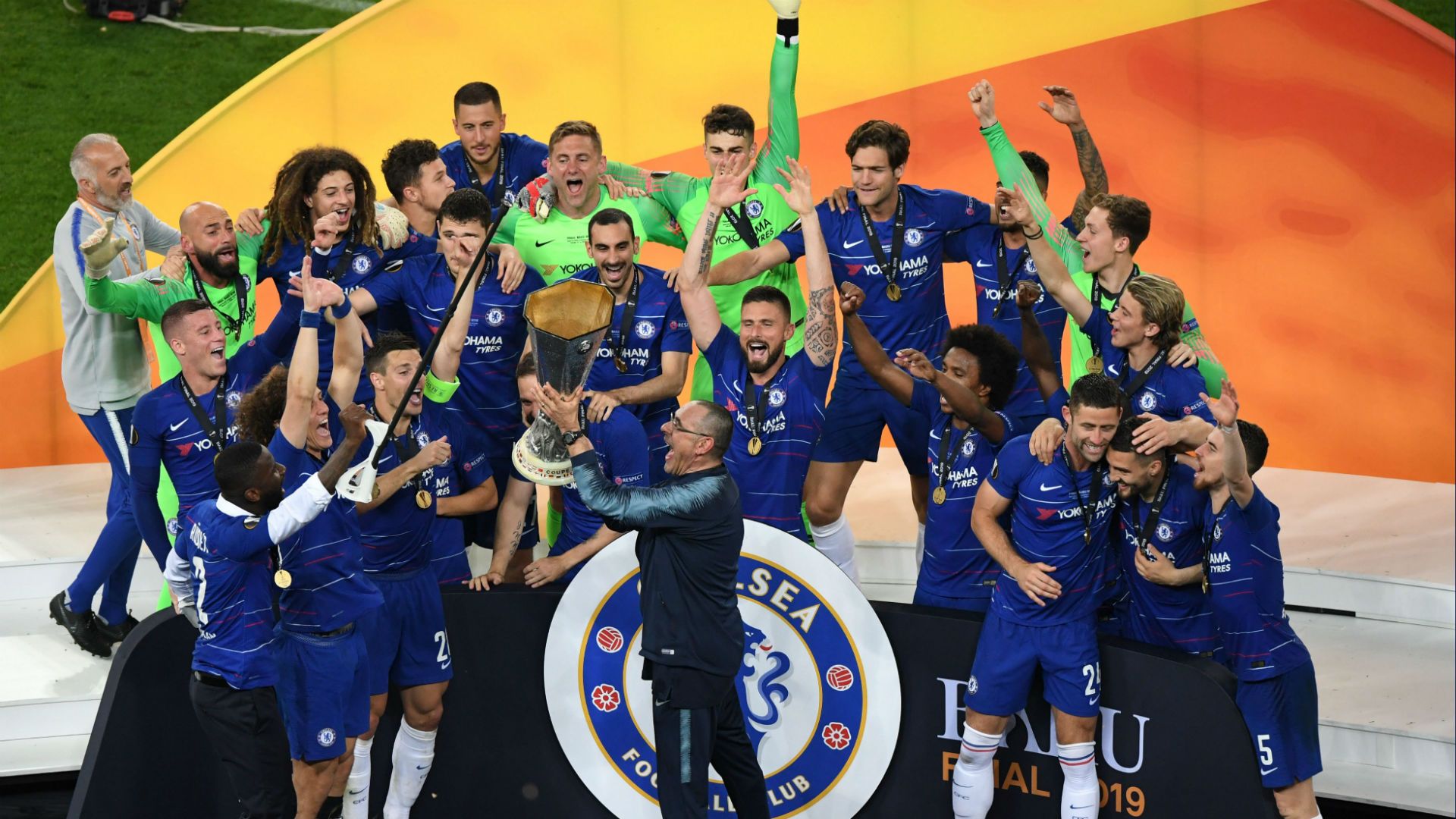 Drogba And Eto’o Congratulate Chelsea After Europa - Chelsea Triumph Europa League - HD Wallpaper 