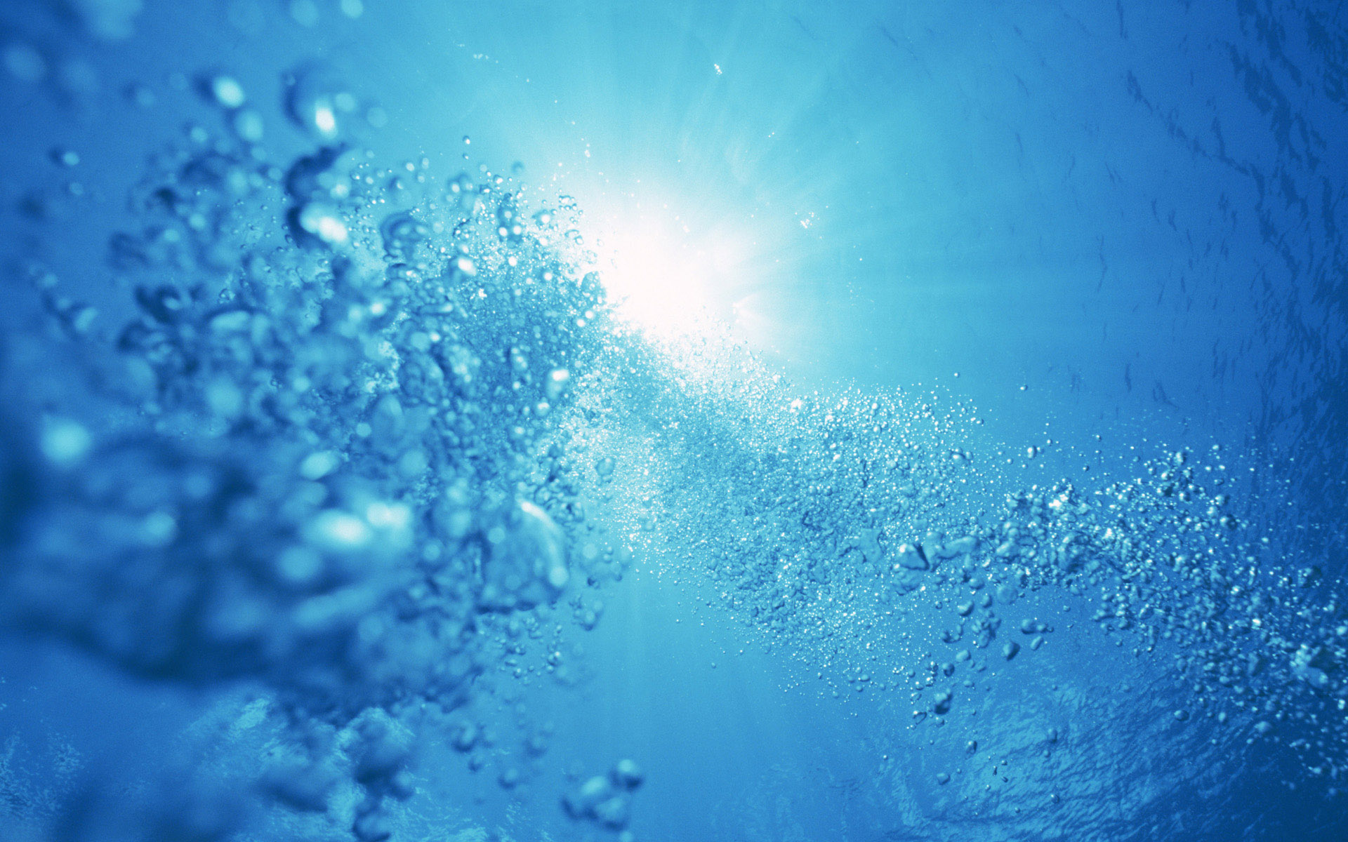 Sun Shining Through Water - HD Wallpaper 