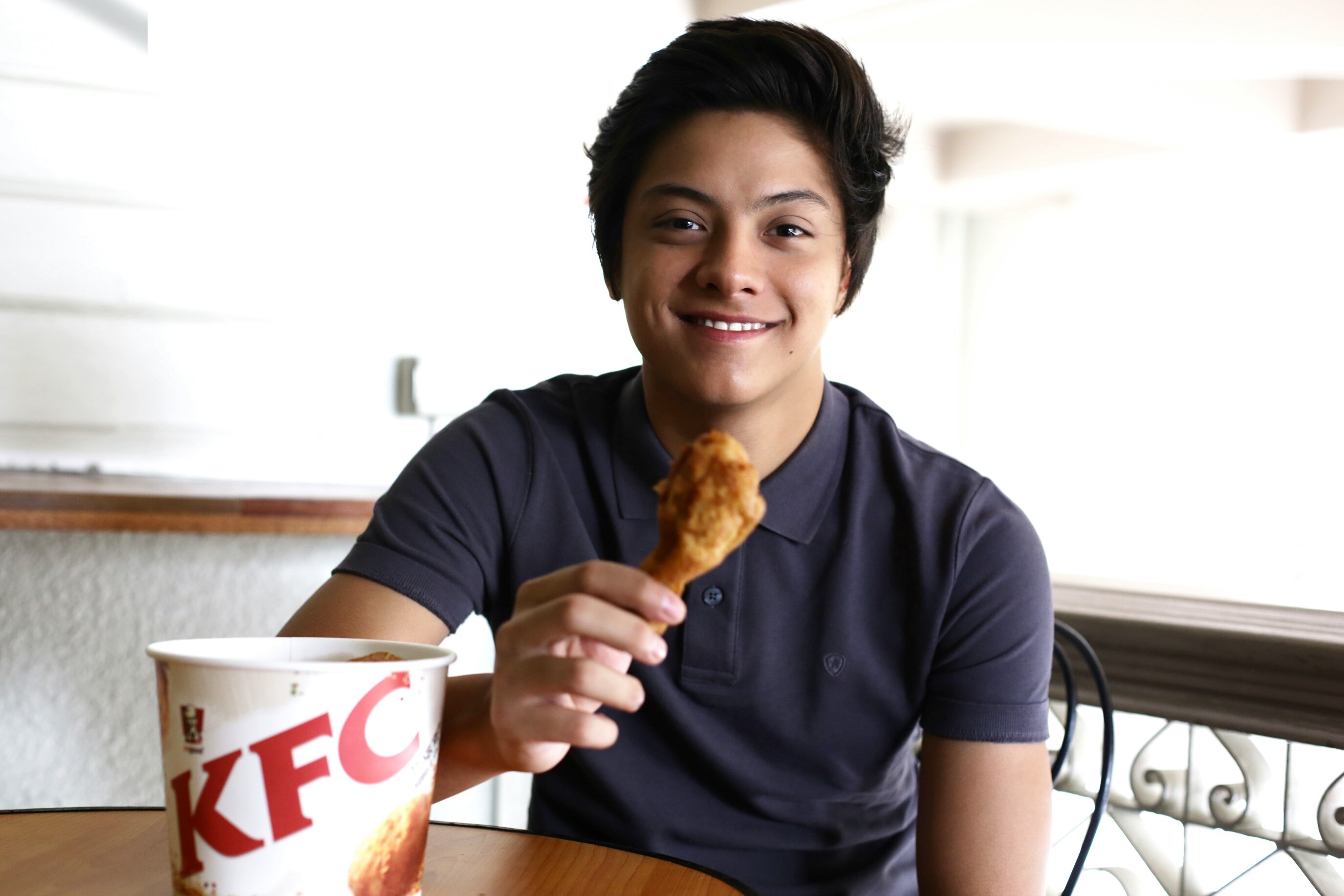 Daniel Padilla Kfc Commercial - HD Wallpaper 