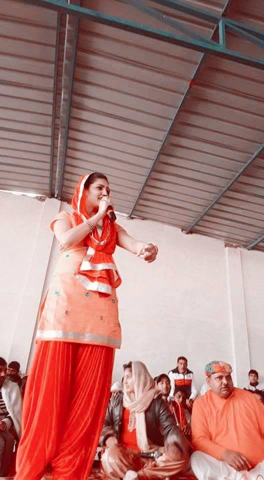 Sapna Choudhary Ki Chu Dai - Performance - HD Wallpaper 