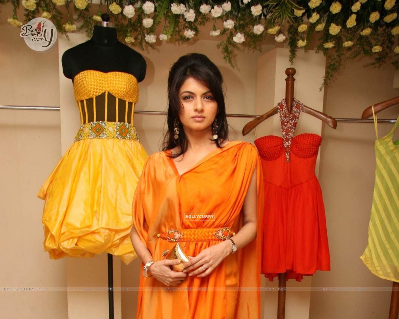 Bhagyashree At Nisha Sagar Launches Her Summer Wear - Cocktail Dress - HD Wallpaper 