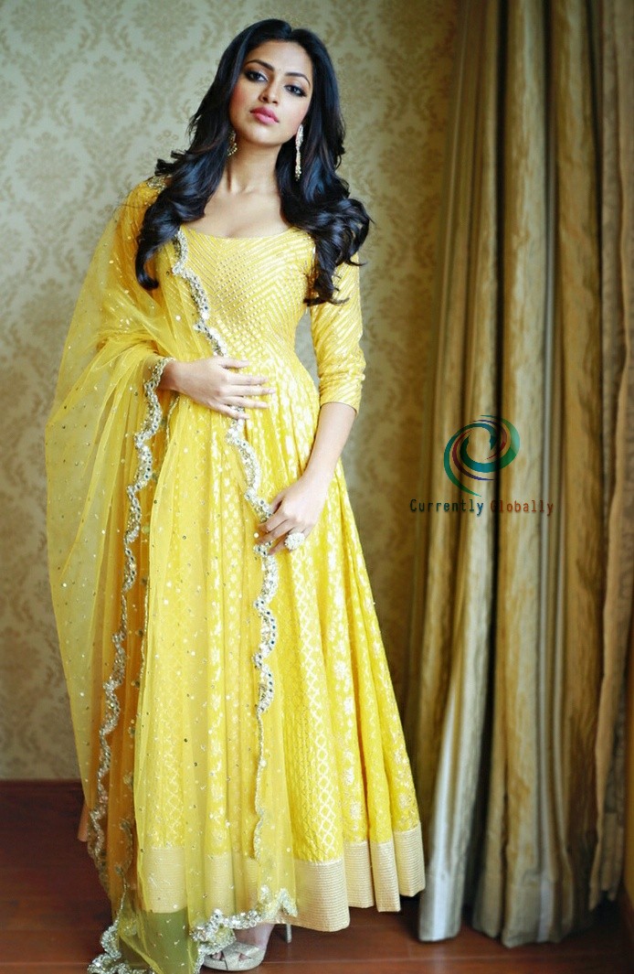 Amala Paul Latest - Celebrities In Anarkali Suits - HD Wallpaper 
