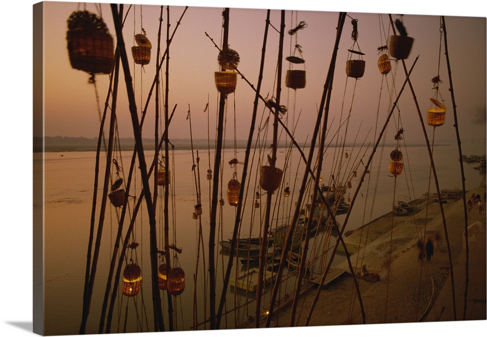 Akash Deep Varanasi - HD Wallpaper 