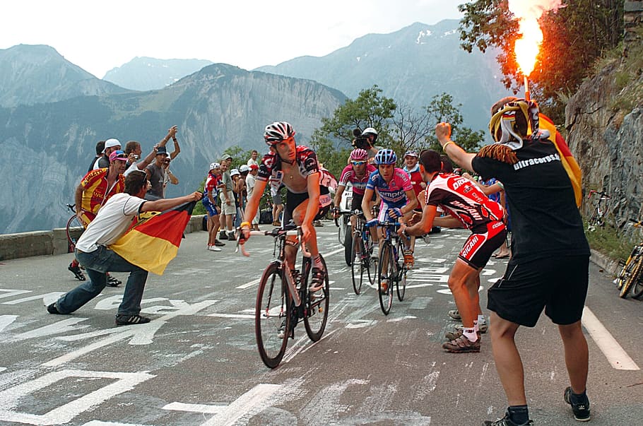 Men On Bicycle Race, Tour De France, After L Alpe D - HD Wallpaper 