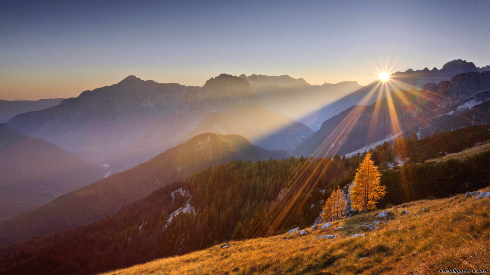 Beautiful Sunrise Over Mountains - HD Wallpaper 
