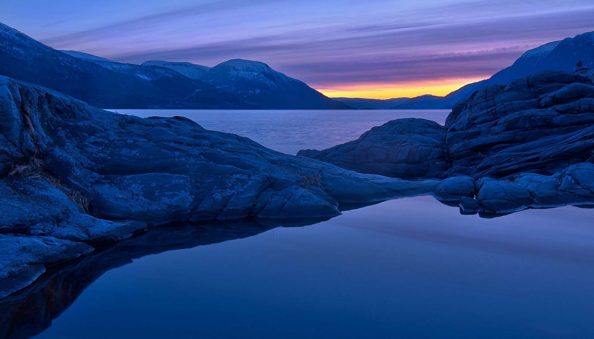 Blue Rocks And The Sea Wallpaper - Fjord Mountains Hd Background - HD Wallpaper 