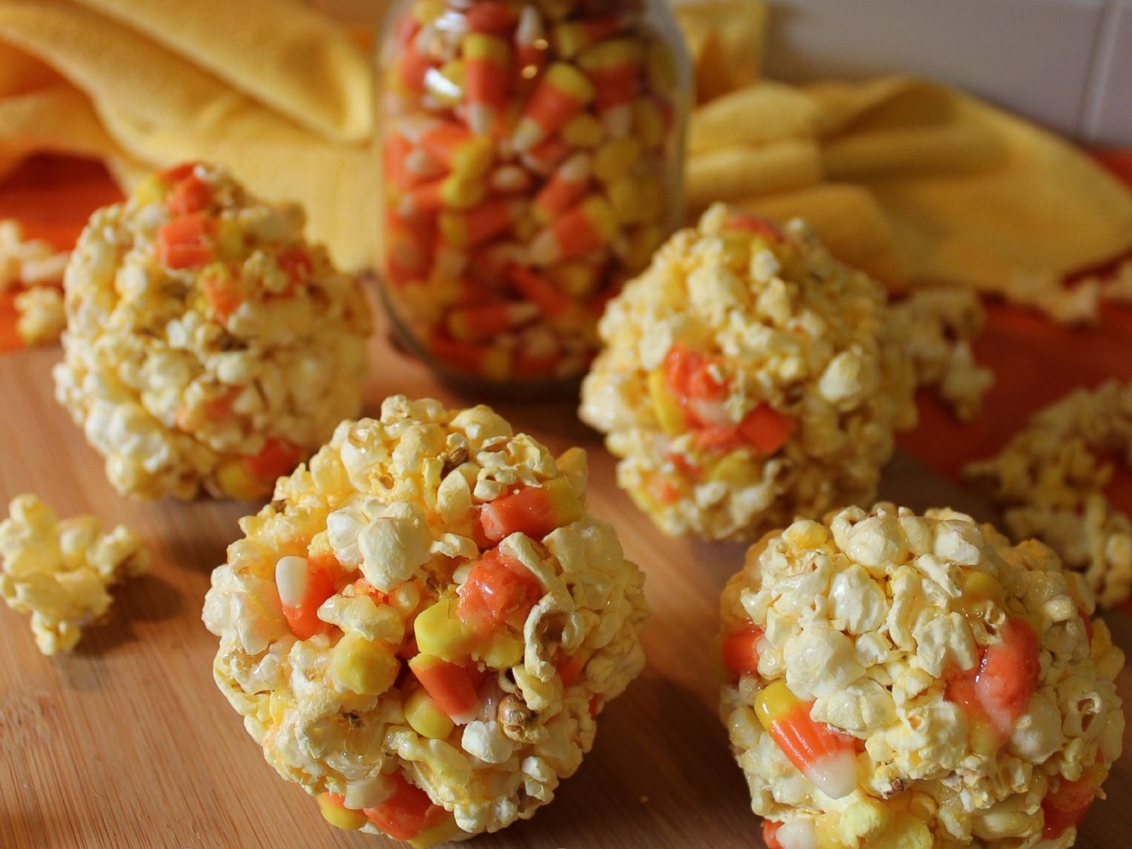 Candy Corn Popcorn Balls Recipe - HD Wallpaper 
