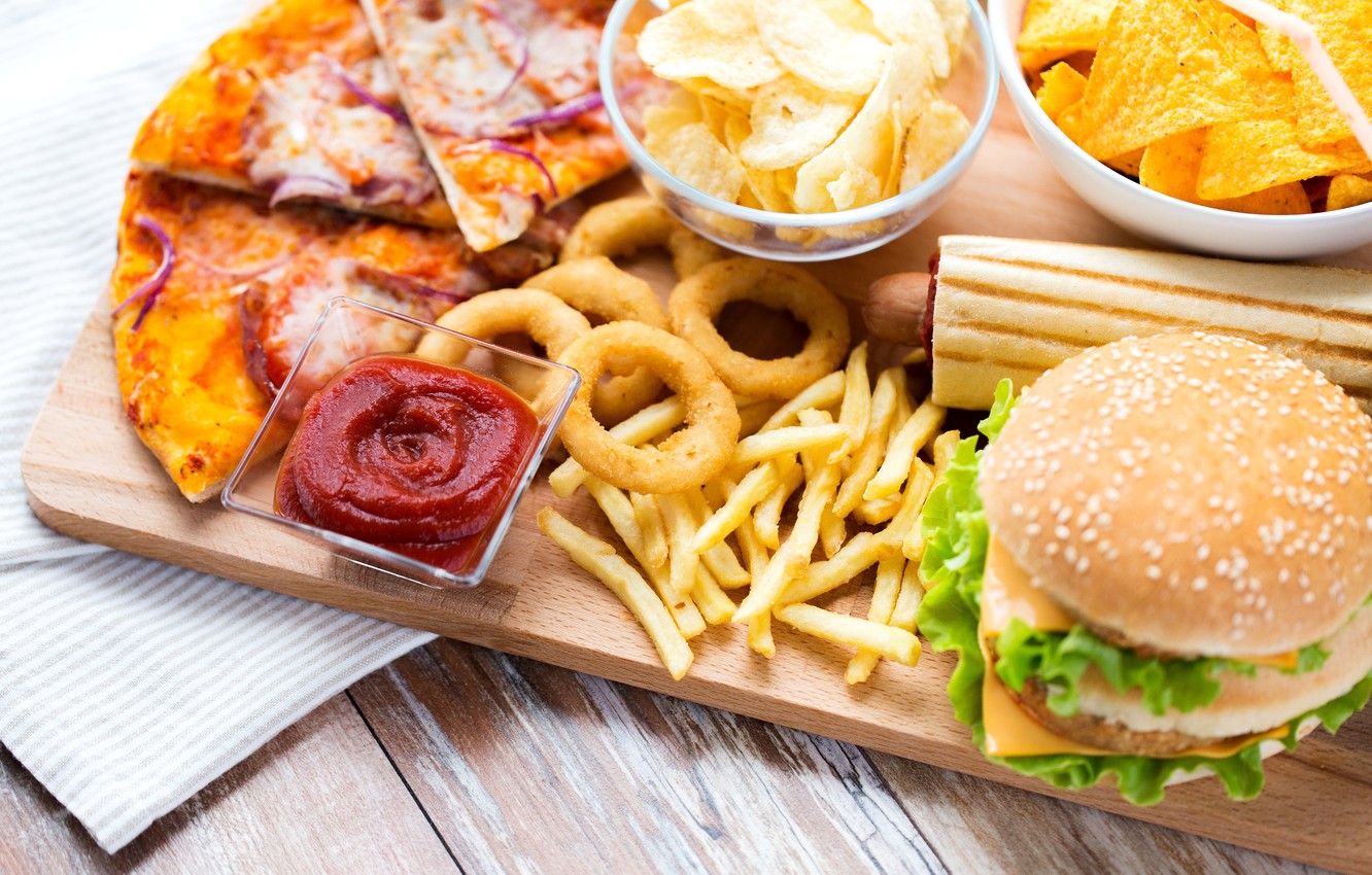Photo Wallpaper Bow, Pizza, Sauce, Chips, Burger, Fast - Pizza Burger Fries Chips - HD Wallpaper 