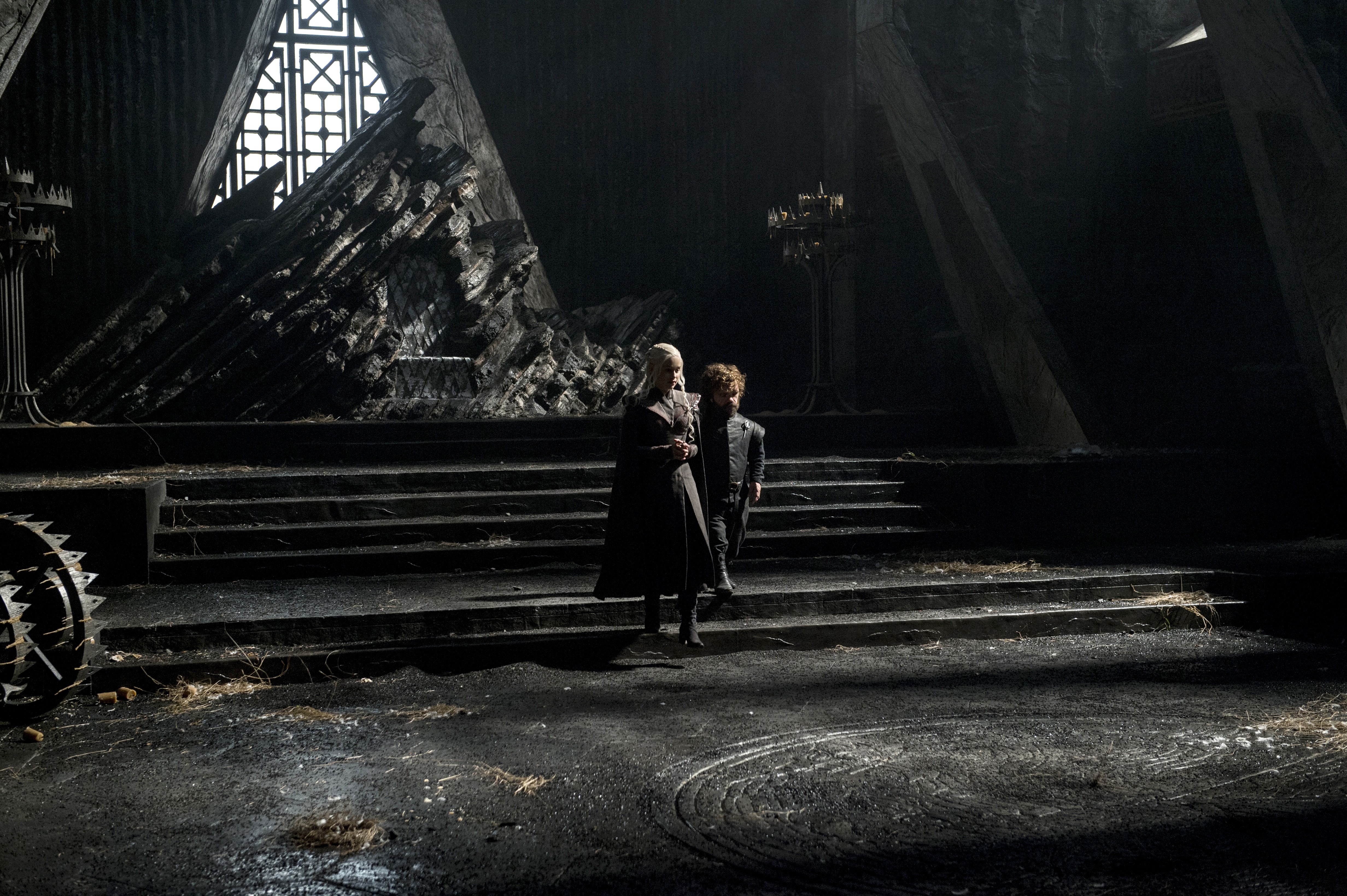 Tyrion And Daenerys - Game Of Thrones Dragonstone Inside - HD Wallpaper 