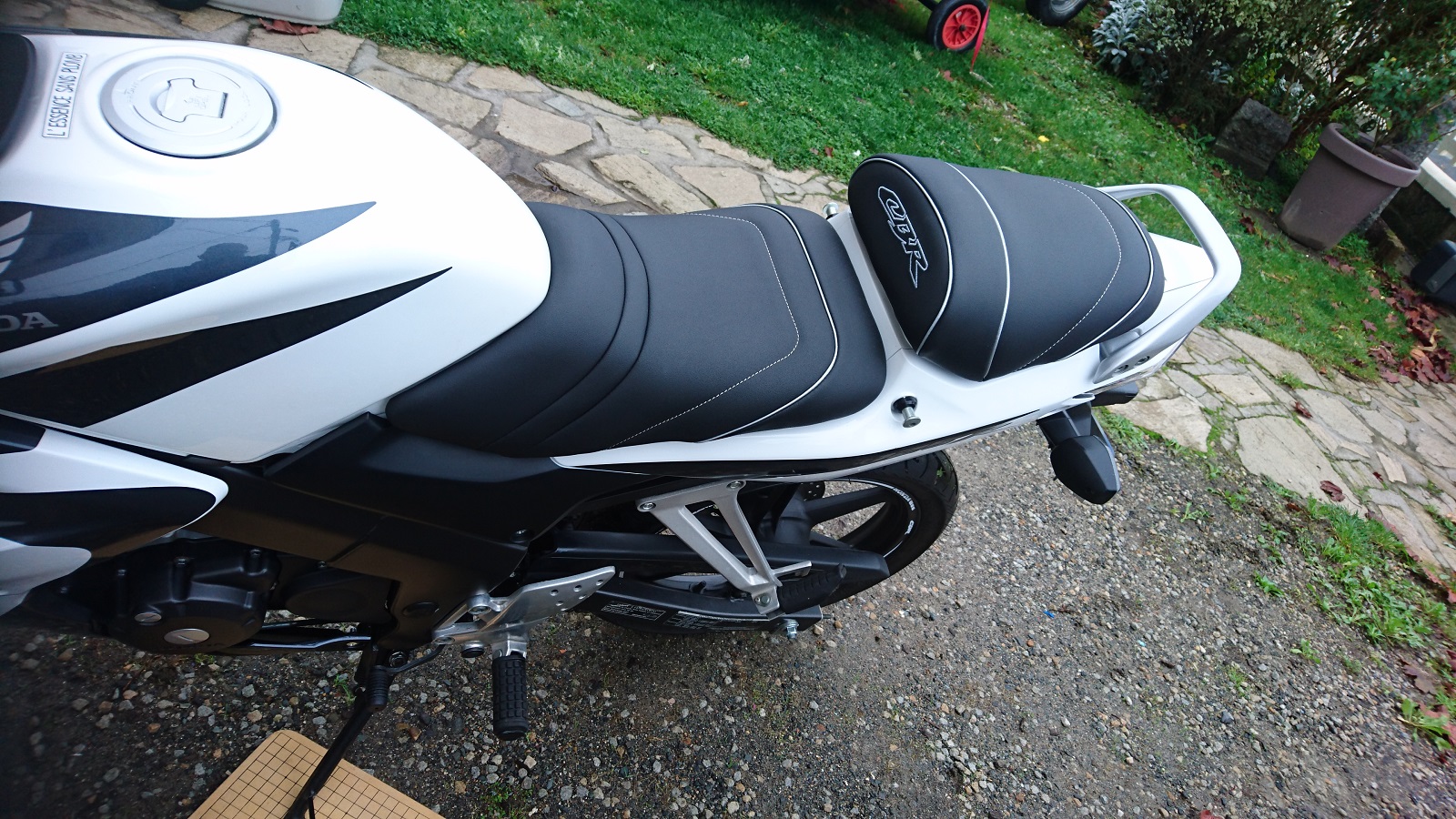 Vespa - HD Wallpaper 