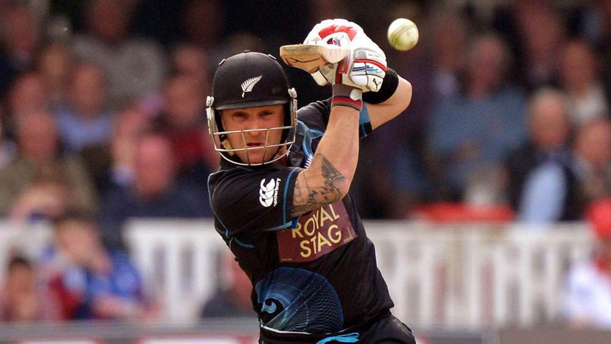 Brendon Mccullum - Kick American Football - HD Wallpaper 