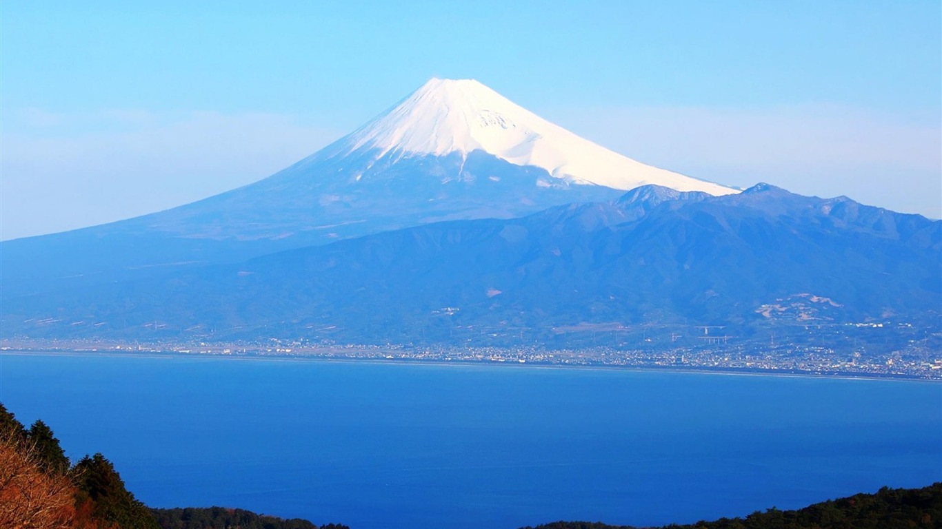 Mt Fuji Japan-nature Photo Wallpaper2012 - Stratovolcano - HD Wallpaper 