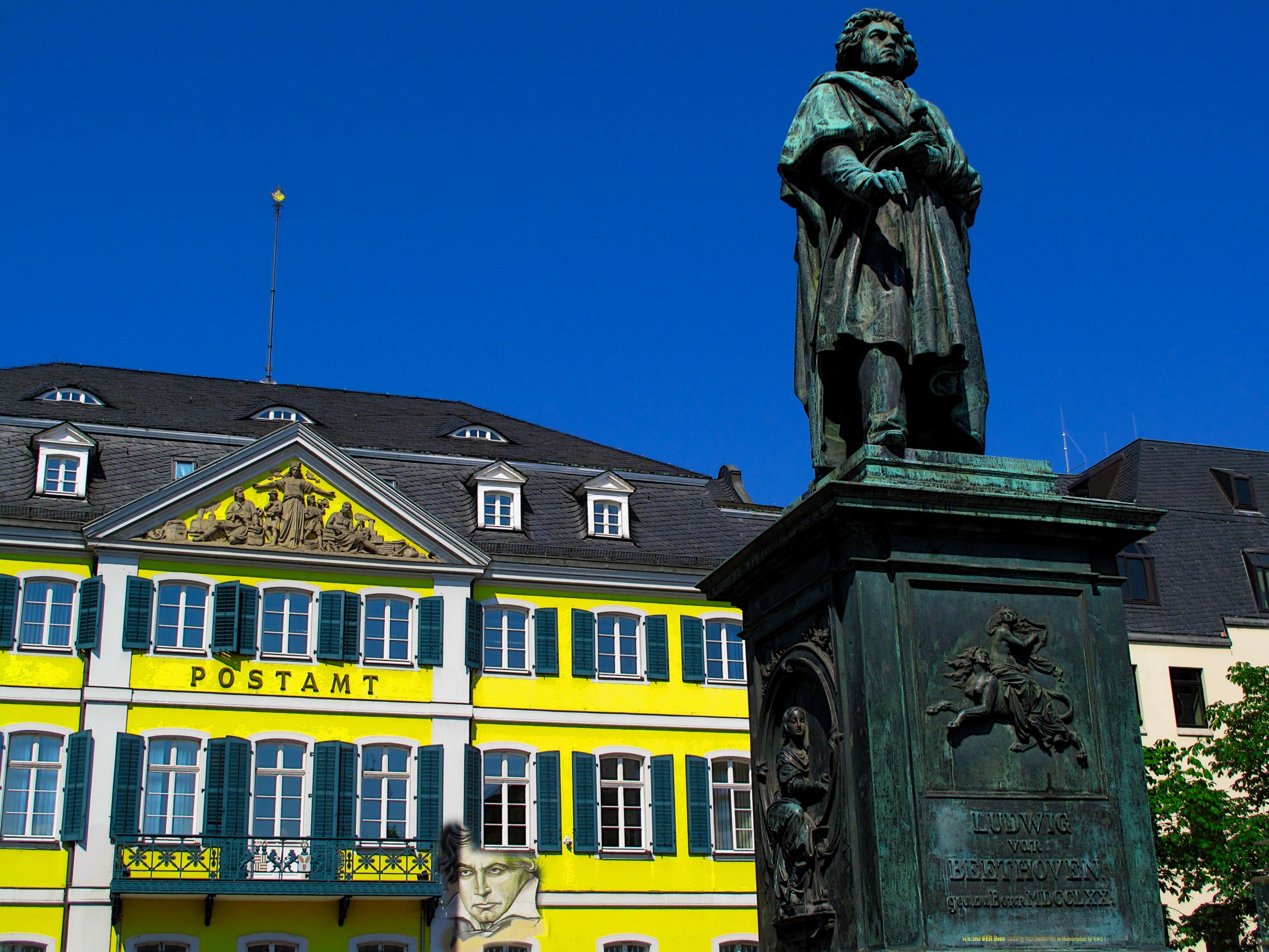 Ludwig Van Beethoven Zentrum, Bonn, Germany - Beethoven Statue - HD Wallpaper 